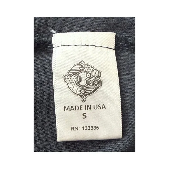 Windsor Boho Chic T shirt. Y2K Rose Design. Keyhole Neckline. Gray. Size S - Picture 5 of 6